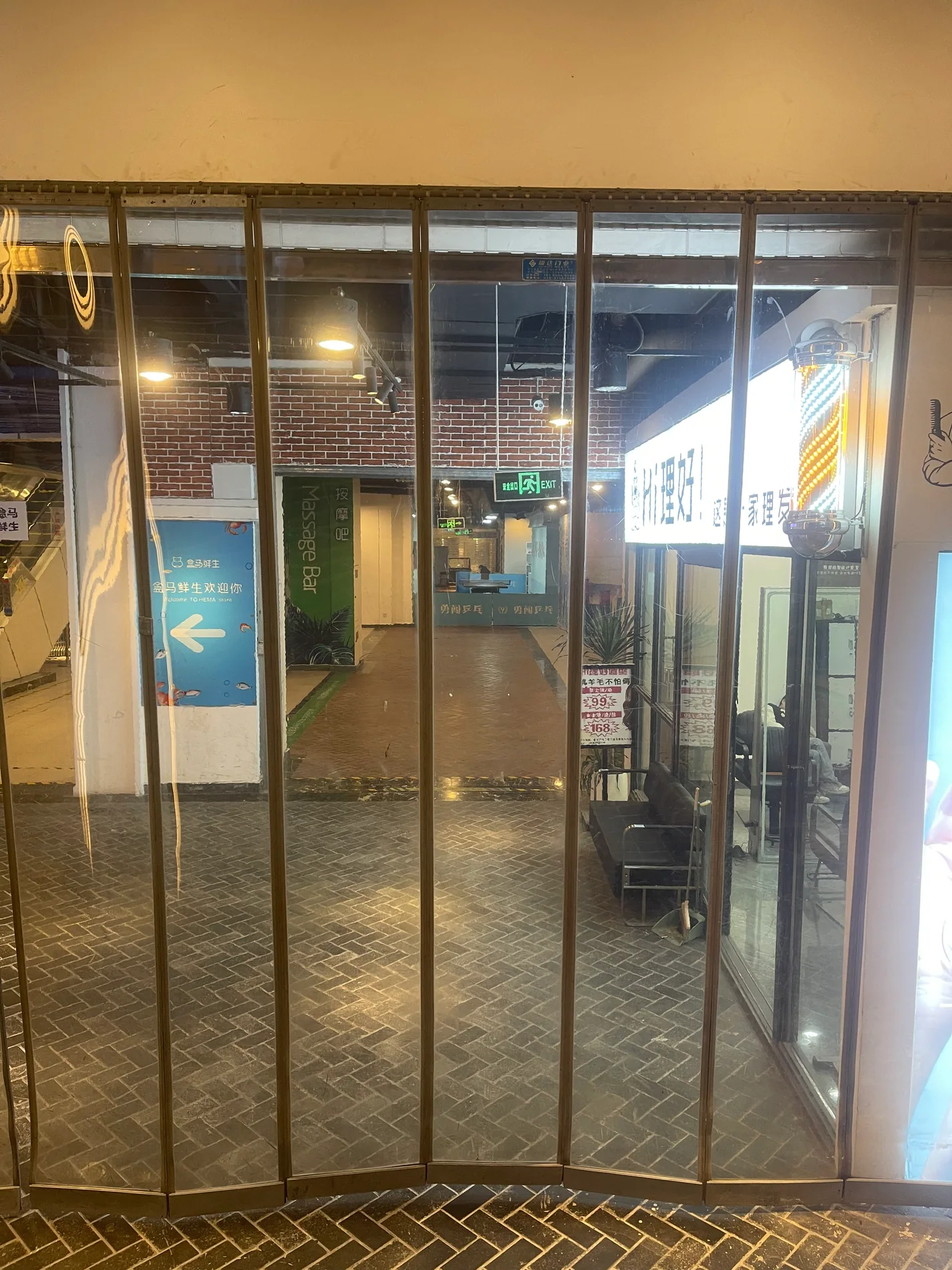商用入口实拍，由宇灿建材提供的真实照片
